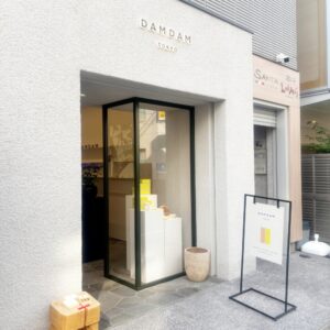 DAMDAMの表参道店の外観