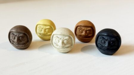 廃材から生まれた達磨シリーズ〈RE:DARUMA〉