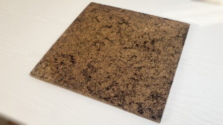 麻袋とコーヒーかすから生まれた新素材ボード